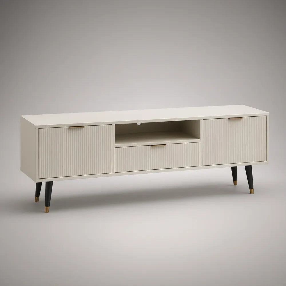 Móvel de TV em MDF Branco com Portas Caneladas, Gaveta e Nicho Aberto, 160 x 40 x 60 cm
